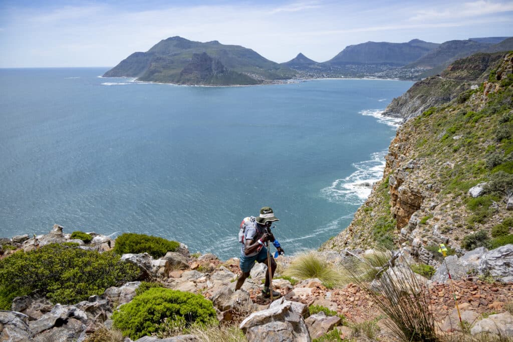 découvrez l'ultra-trail de cape town, une aventure inoubliable au cœur des paysages spectaculaires de la région. rejoignez des coureurs passionnés pour un défi exceptionnel de trail, alliant nature sauvage et ambiance festive. inscrivez-vous dès maintenant et vivez une expérience unique de course en pleine nature !