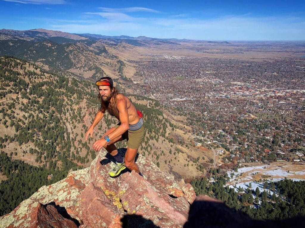 découvrez l'ultra trail cape town 2024, une aventure époustouflante au cœur des paysages majestueux de l'afrique du sud. rejoignez des coureurs du monde entier pour une expérience inoubliable de trail running, alliant défi physique et beauté naturelle. inscrivez-vous dès maintenant pour participer à cet événement unique !