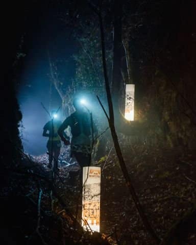 découvrez l'ultra-trail du menestrail, une aventure exceptionnelle au cœur des paysages magnifiques. rejoignez des coureurs passionnés sur des sentiers spectaculaires, alliant défi sportif et immersion dans la nature. préparez-vous à vivre une expérience inoubliable, que vous soyez un athlète aguerri ou un amateur de randonnée.