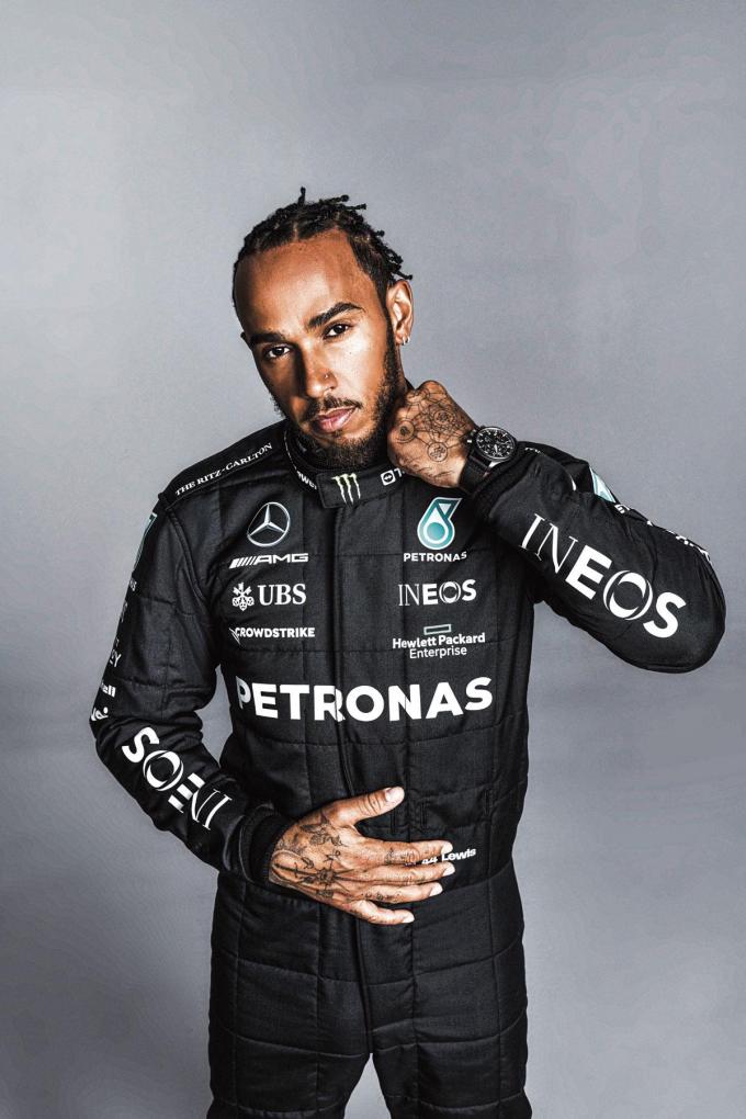 découvrez les dernières nouvelles sur lewis hamilton et son éventuel transfert chez ferrari. quelles implications cela aurait-il pour sa carrière et l'équipe italienne ? plongez dans les détails et les réactions autour de cette annonce choc !