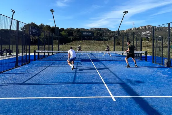 découvrez la passion du padel à monein lors d'une bataille palpitante entre amateurs et professionnels. rejoignez-nous pour un tournoi captivant, des moments de compétition intense et une communauté soudée autour de ce sport en pleine expansion. ne manquez pas cet événement incontournable !