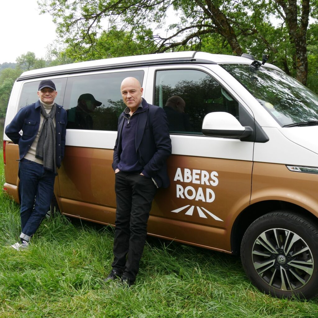 découvrez une anecdote fascinante de road trip à travers clermont, où chaque tournant réserve des surprises et des moments inoubliables. une aventure à ne pas manquer!