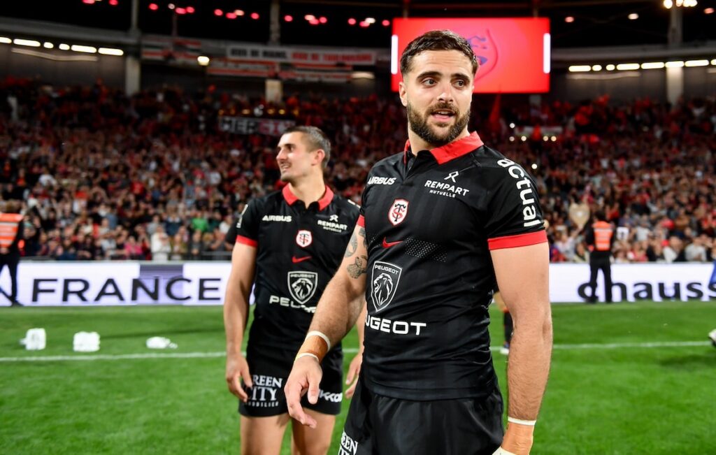 tauzin quitte le stade toulousain : découvrez les raisons de son départ et les répercussions sur l'équipe. un tournant dans la saison du club toulousain et un nouveau chapitre pour le joueur.