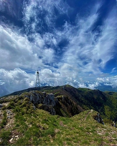 découvrez l'ultra trail du grand colombier, une aventure sportive exceptionnelle au cœur des paysages majestueux de la région. relevez le défi de cette course mythique, alliant endurance et beauté naturelle, qui attire les passionnés de trail running de tous niveaux. préparez-vous à vivre une expérience inoubliable.