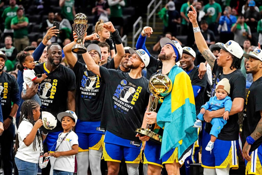 découvrez le programme complet de la saison nba 2022-2023, avec tous les matchs, horaires et informations essentielles pour suivre votre équipe préférée tout au long de l'année. ne manquez aucun événement palpitant de la meilleure ligue de basketball au monde !