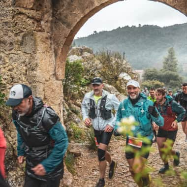 participez à l'ultra trail jura 2025 ! inscrivez-vous dès maintenant pour vivre une expérience unique au cœur des montagnes. rejoignez des passionnés de trail et défiez la nature dans un cadre exceptionnel.