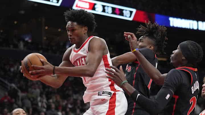 découvrez l'affrontement captivant entre les rockets et les raptors, deux équipes exceptionnelles de la nba. analysez leurs performances, retrouvez des statistiques clés et plongez au cœur de l'excitation du basketball professionnel.