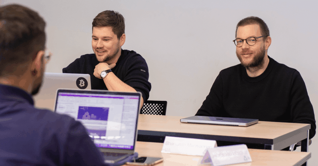découvrez la collaboration unique entre guichard et moyano, un partenariat innovant qui redéfinit les standards de l'industrie. plongez dans une synergie créative alliant expertise et savoir-faire pour des projets audacieux et inspirants.