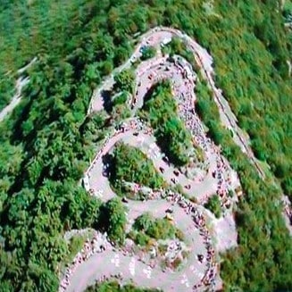 découvrez l'ascension mythique du grand colombier, un défi emblématique pour les coureurs passionnés de montagne. rejoignez-nous pour une expérience inoubliable, alliant performances sportives et panoramas à couper le souffle. préparez-vous à relever ce challenge exceptionnel!