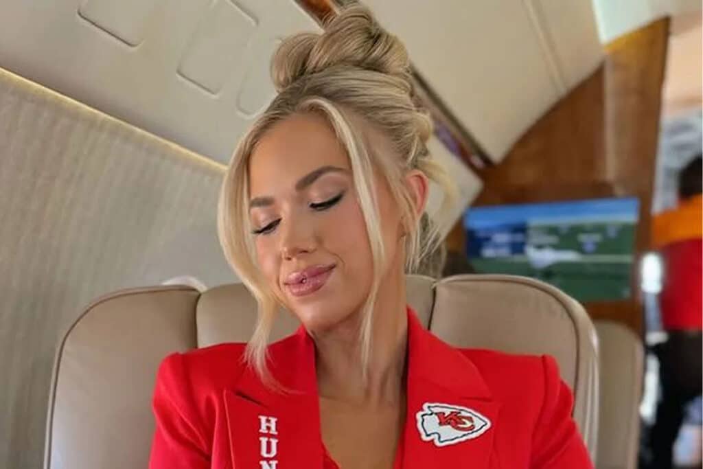 découvrez gracie hunt à miami : une icône de la mode et du style de vie, partageant ses aventures ensoleillées dans cette ville vibrante, entre plages, culture et moments inoubliables.