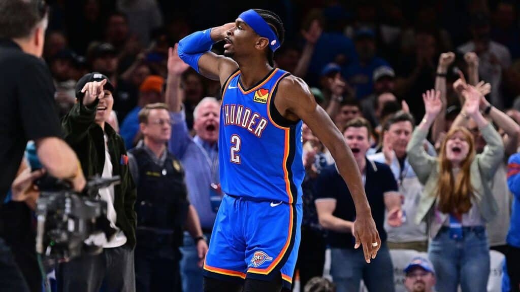 découvrez comment l'oklahoma city thunder se rapproche des finales nba grâce à des performances impressionnantes et une équipe déterminée. suivez les dernières nouvelles et analyses sur leur parcours palpitant vers le titre.