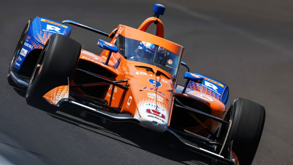 découvrez comment les pilotes de formule 1 se préparent pour le défi ultime de l'indy 500. plongez dans l'univers fascinant des courses automobiles et explorez les trajectoires de ces champions qui passent des circuits de f1 aux célèbres ovales de l'indycar.