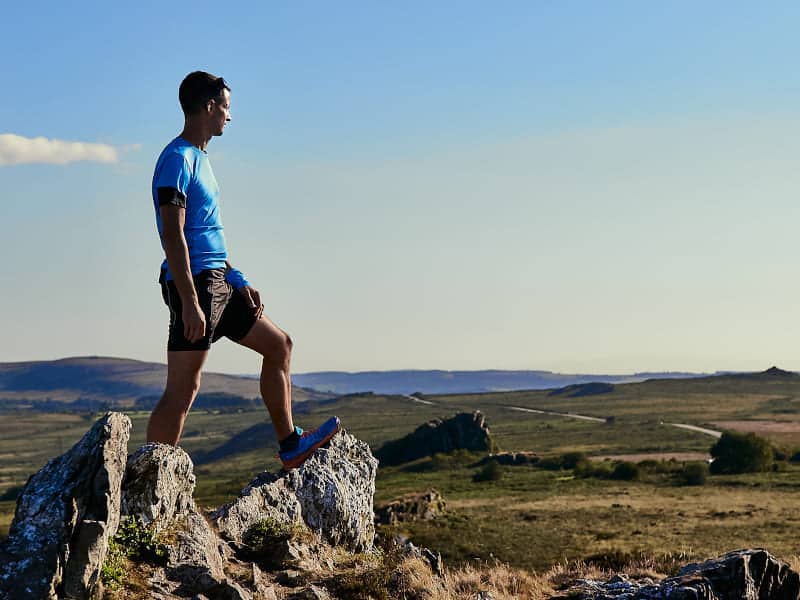 participez à l'ultra trail des monts d'arrée, une aventure unique au cœur des paysages préservés de bretagne. explorez des sentiers pittoresques, défiez vos limites et vivez une expérience inoubliable au milieu de la nature. rejoignez-nous pour cet événement mêlant sport, passion et convivialité.