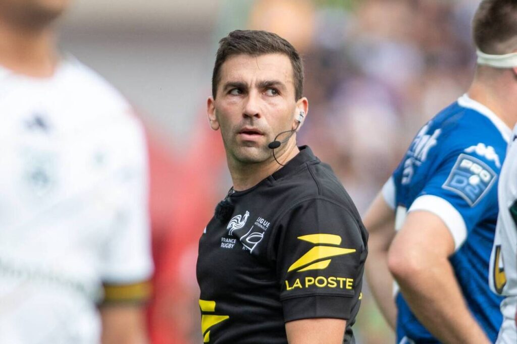 découvrez les arbitres de la demi-finale et de la finale du top 14, les moments clés de leur performance et l'impact de leur arbitrage sur les matchs décisifs du rugby français.
