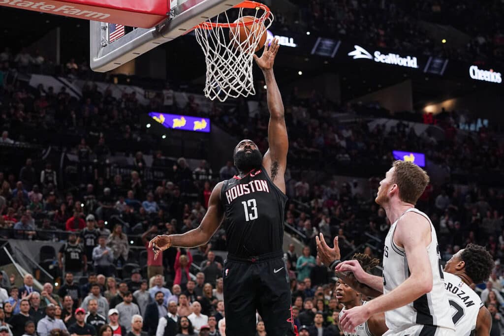 découvrez les moments clés et les performances marquantes durant les affrontements épiques entre les spurs, les rockets et le heat. plongez au cœur de l'action et des stratégies qui ont fait vibrer les fans de basketball.