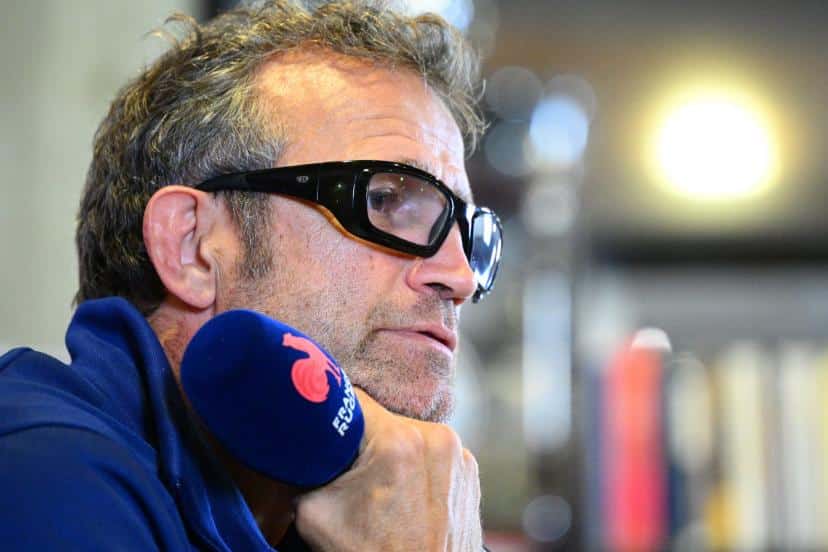 découvrez comment fabien galthié et les bleus font face aux critiques alors qu'ils naviguent à travers les défis du rugby moderne. analysez les stratégies et les réactions de l'équipe pour surmonter l'adversité.