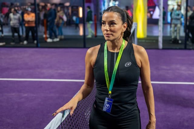 découvrez l'hexagon cup de padel à madrid, un événement passionnant qui rassemble les meilleurs joueurs du circuit. participez à des compétitions intenses tout en profitant d'une ambiance conviviale et festive dans l'une des plus belles villes d'espagne. ne manquez pas l'occasion de vivre des matchs de haut niveau et de rencontrer d'autres passionnés de padel !
