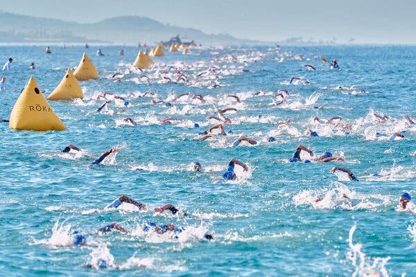 découvrez l'intensité et l'adrénaline de l'ironman marathon, une épreuve ultime d'endurance qui défie vos limites physiques et mentales. préparez-vous à relever le challenge et à vivre une expérience inoubliable dans le monde du triathlon.