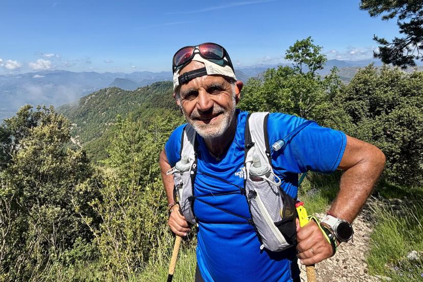 découvrez l'incroyable parcours de marc toesca, le passionné d'ultra-trail qui, à 70 ans, continue de repousser ses limites et d'inspirer les amateurs de sensations fortes. suivez ses aventures et ses conseils sur les sentiers les plus exigeants.