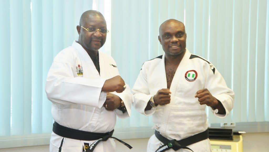 découvrez l'univers captivant du mma au nigeria, où la passion pour les arts martiaux mêlés grandit chaque jour. suivez l'essor des combattants nigérians sur la scène internationale et explorez l'impact de ce sport sur la culture locale.
