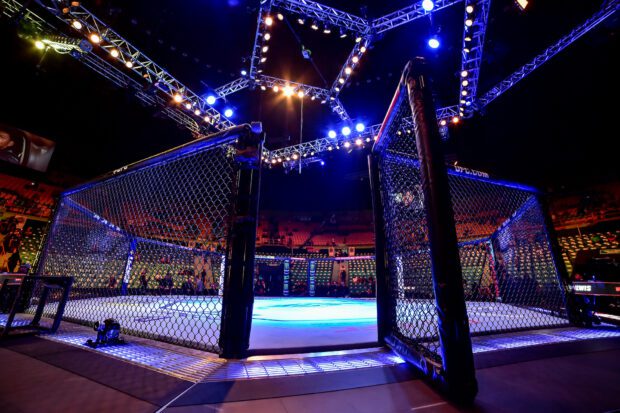 découvrez le cheminement fascinant du mma, son ascension fulgurante et les ingrédients de son succès qui captivent des millions de fans à travers le monde. plongez dans l'univers de ce sport spectaculaire qui allie technique, force et émotion.