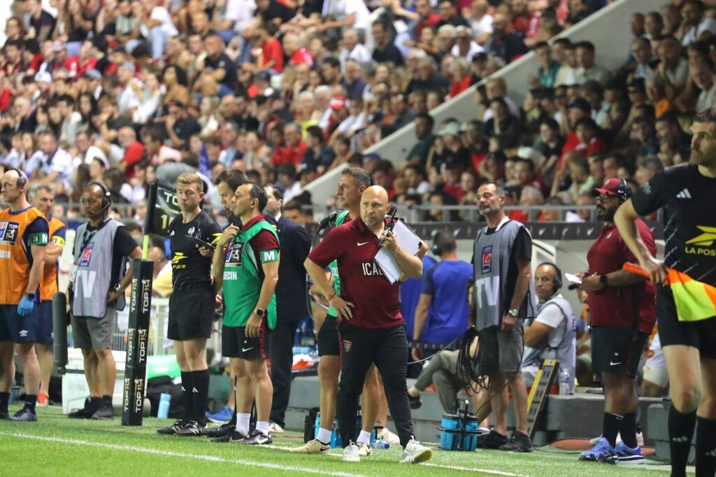 découvrez notre analyse du top 14 2023, où mignoni et son équipe font face à une satisfaction insuffisante. plongez dans les performances, les enjeux et les perspectives de cette saison sportive captivante.