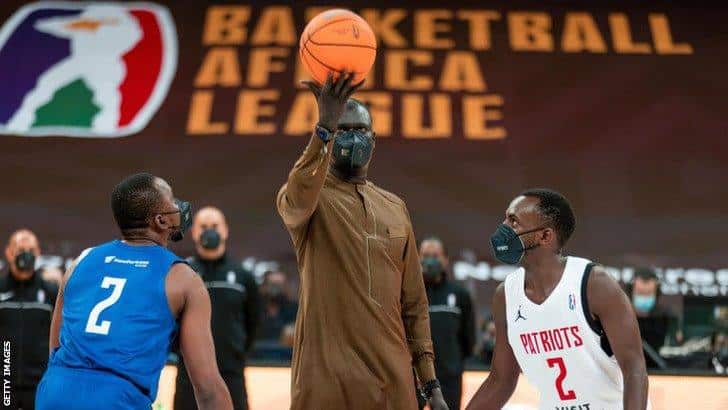 découvrez la basketball africa league, un tournoi phare qui met en avant les talents du basketball africain. suivez les équipes emblématiques et les joueurs prometteurs qui illuminent le continent. ne manquez pas l'évolution passionnante du basketball en afrique !