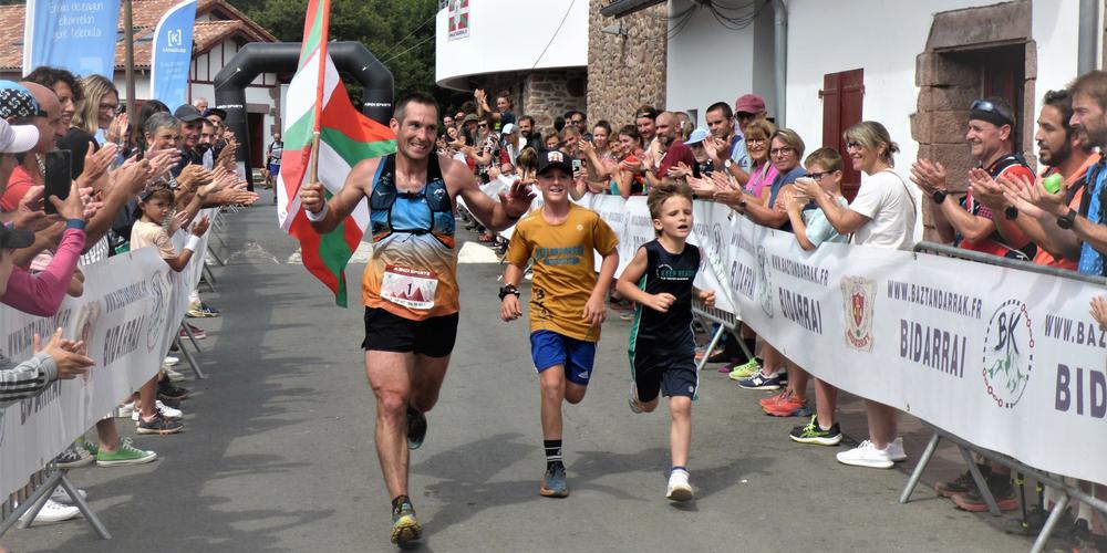 découvrez le béarnais au trail de bidarray, une expérience sportive unique au cœur des paysages verdoyants des pyrénées. participez à cette course conviviale, alliant défis sportifs et découverte de la nature, et vivez des moments inoubliables entre camaraderie et sensations fortes.