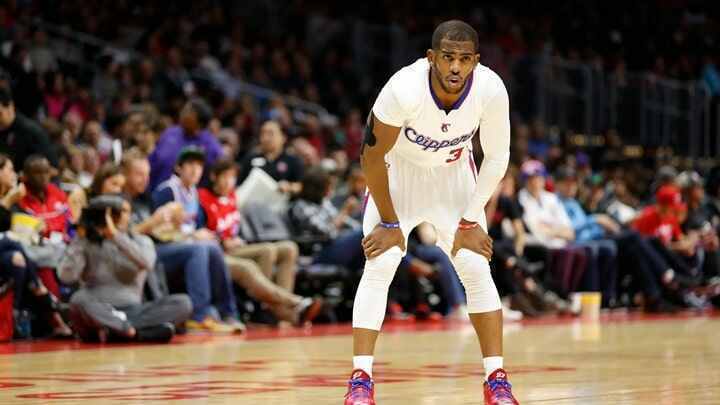 découvrez le parcours étonnant de chris paul qui, à 40 ans, fait son grand retour en rejoignant les clippers. plongez dans les détails de cette annonce surprenante et ce que cela implique pour l'avenir de l'équipe et de la superstar du basket.