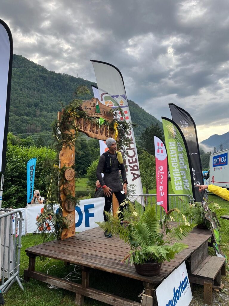 découvrez notre hommage aux passionnés d'ultra-trail, un univers où endurance et nature se rencontrent. plongez dans les récits inspirants de coureurs qui repousse les limites, explorez les plus beaux parcours et célébrez l'esprit de communauté qui anime ce sport extrême.