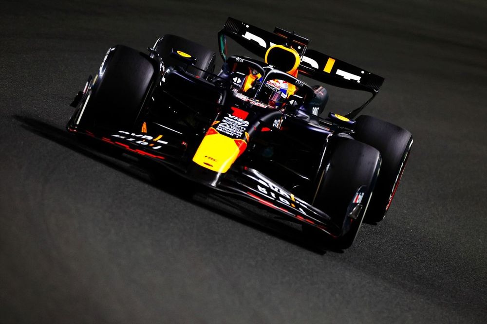 découvrez le parcours impressionnant de horner, le licencié de red bull f1, et sa stratégie unique qui a mené l'écurie au sommet de la formule 1. explorez ses réussites, ses défis et son impact sur le monde de la course.