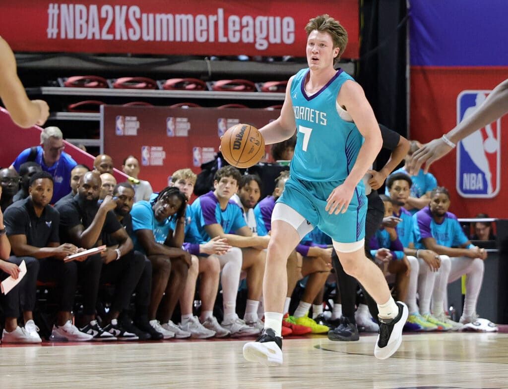 découvrez comment les hornets ont triomphé lors de la summer league, marquant un moment historique pour l'équipe. revivez les temps forts, les performances clés et les stratégies gagnantes qui ont conduit à leur victoire.