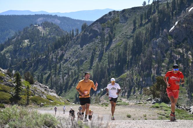 découvrez l'histoire inspirante de la pionnière de l'ultratrail, une athlète qui a ouvert la voie dans l'univers de la course de longue distance. plongez dans son parcours exceptionnel, ses défis surmontés et son impact sur le monde du sport.
