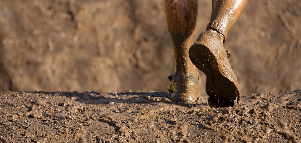 découvrez l'histoire tragique d'une coureuse passionnée d'ultra-trail dont la vie a été brutalement interrompue. plongez dans son parcours inspirant, les défis qu'elle a relevés et l'impact de sa disparition sur la communauté des coureurs.