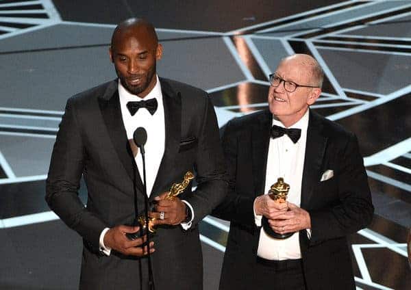 découvrez l’histoire inspirante de kobe bryant à travers un film captivant retraçant sa carrière, ses exploits sur les terrains de basket et son héritage inoubliable. parfait pour les fans de sport et les admirateurs du légendaire joueur des lakers.
