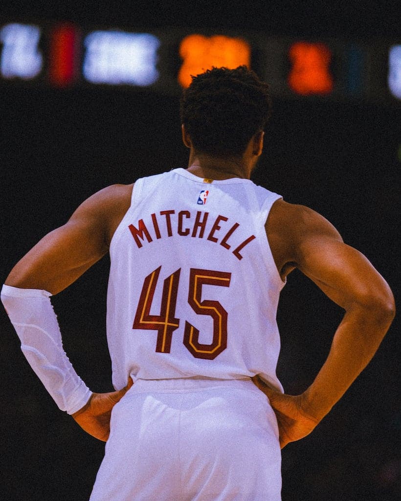 découvrez tout sur l'opposition nba paris : présentation des équipes, enjeux du match et infos exclusives pour ne rien manquer de cet événement basketball incontournable à paris.