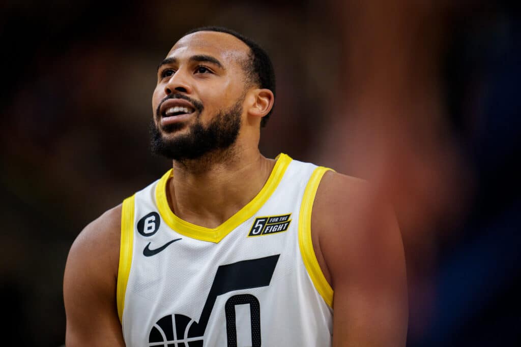découvrez les rumeurs de transfert autour de talen horton-tucker, susceptible de rejoindre le club turc fenerbahçe. suivez l’actualité et les dernières informations sur ce possible mouvement dans le marché du basketball.