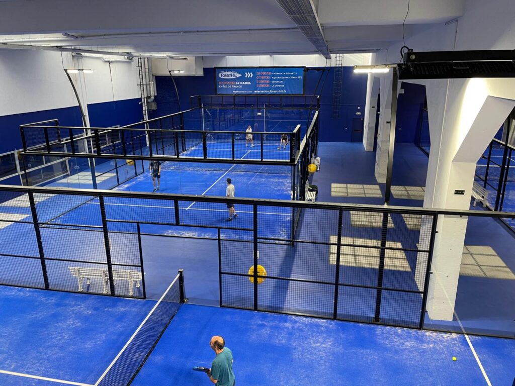 découvrez place vendôme padel, un espace sportif moderne dédié aux passionnés de padel à paris : terrains de qualité, événements, tournois et ambiance conviviale au cœur de la place vendôme.