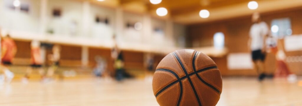 découvrez les règles officielles de la nba concernant les tirs en fin de quart-temps : délais, validation, et ce qu’il faut savoir pour comprendre les buzzer beaters.