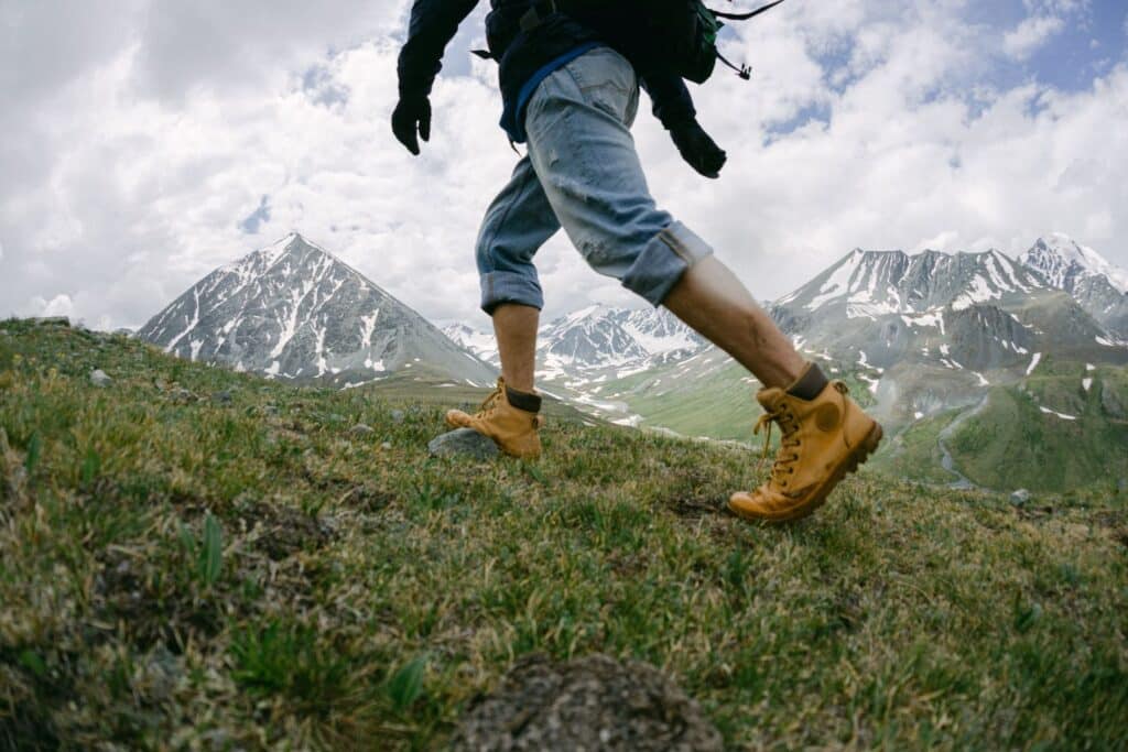 découvrez les défis nocturnes de l'utmb 2025 : une aventure unique pour les passionnés de trail entre endurance, frissons et dépassement de soi sous les étoiles.