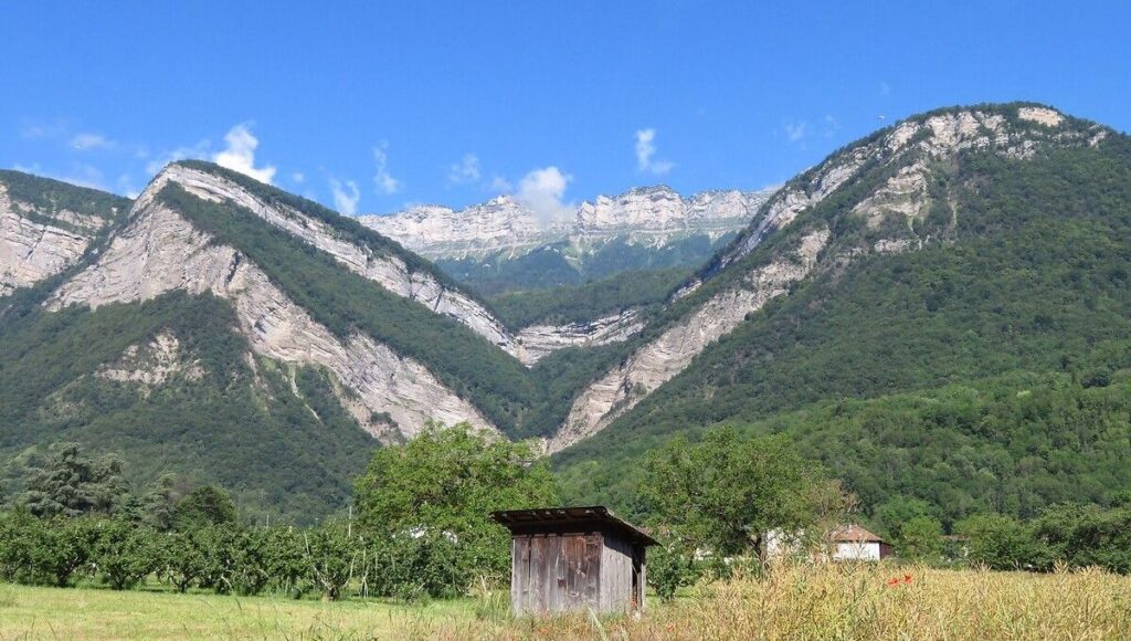 découvrez les exploits incroyables de l’ultra-trail : aventures, dépassement de soi et conseils pour relever les plus grands défis sportifs en pleine nature.