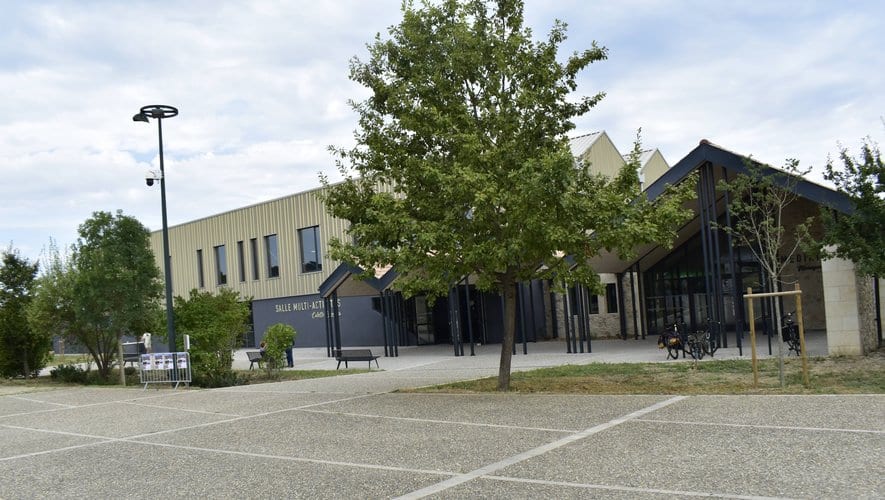 participez à l'inauguration du nouveau club de padel à estillac ! découvrez les installations, profitez d’animations et vivez une journée conviviale dédiée aux amateurs de padel.