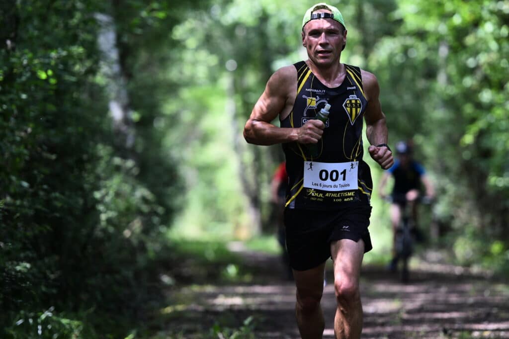 découvrez le parcours inspirant d'un jeune prodige de l’ultra trail, passionné et talentueux, qui repousse les limites dans les plus grandes courses de trail longue distance.