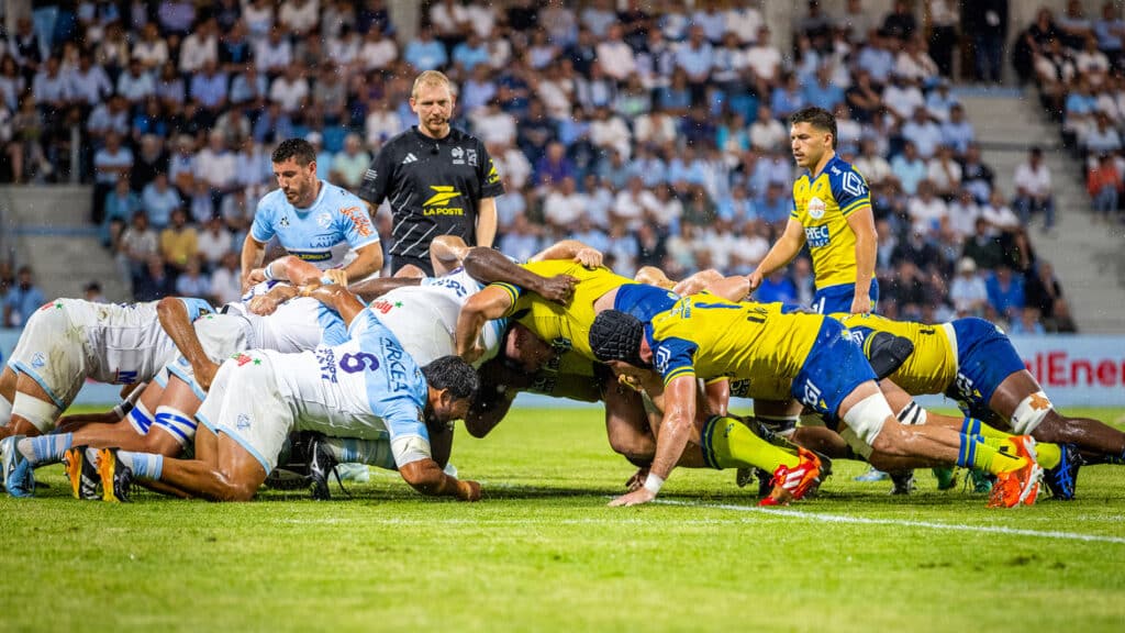 découvrez pourquoi merab sharikadze, star du rugby géorgien, décide de quitter sa carrière pour se lancer dans le mma. tous les détails sur ce changement surprenant de discipline sportive.