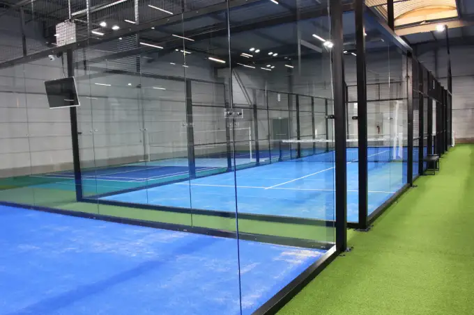découvrez l'ouverture du beaune padel club, un lieu dédié aux passionnés de padel à beaune. profitez d'infrastructures modernes et d'une ambiance conviviale pour pratiquer ce sport en plein essor. rejoignez-nous dès maintenant !