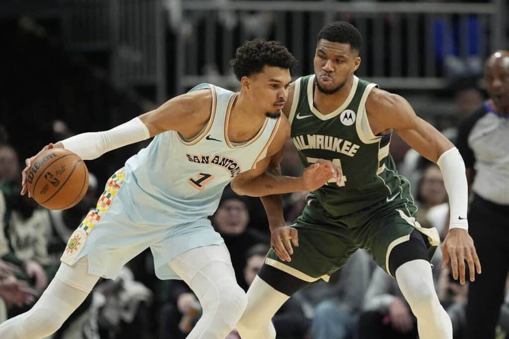 découvrez comment victor wembanyama a généré plus de 203 millions de vues en seulement 3 matchs. retour sur l'impact phénoménal du jeune prodige du basket français sur les réseaux sociaux.