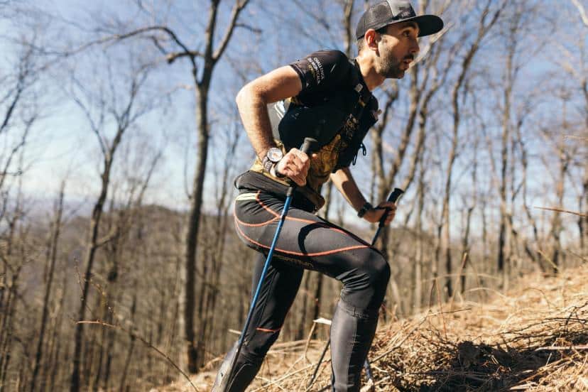 découvrez l'aventure d'aurélien sanchez qui traverse 240 km entre les magnifiques forteresses du languedoc, alliant effort et découverte du patrimoine historique.
