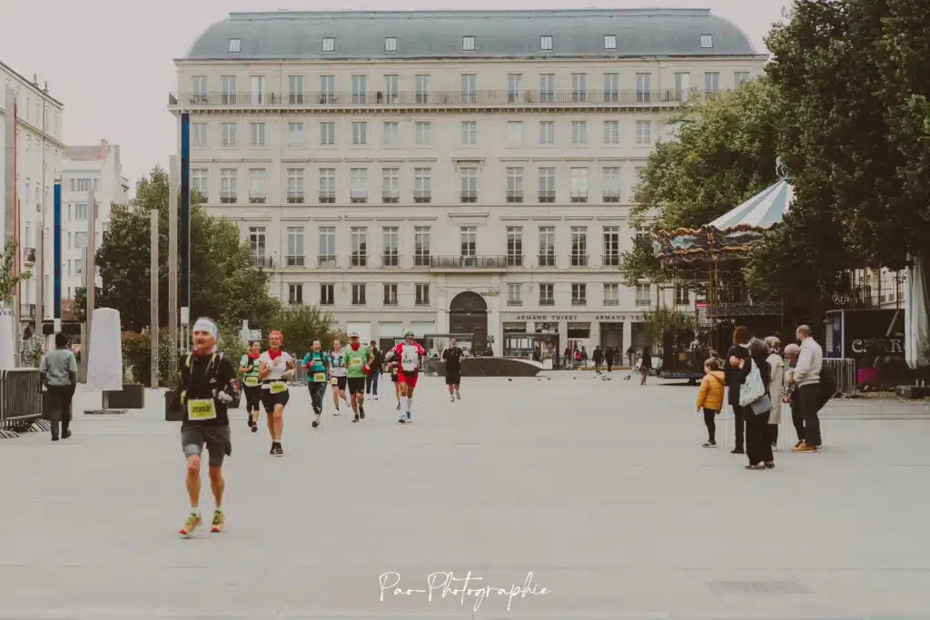 participez au débat passionnant sur l’ultra-trail urbain à saint-étienne et découvrez les enjeux, les parcours et les expériences uniques de cette course atypique en milieu urbain.