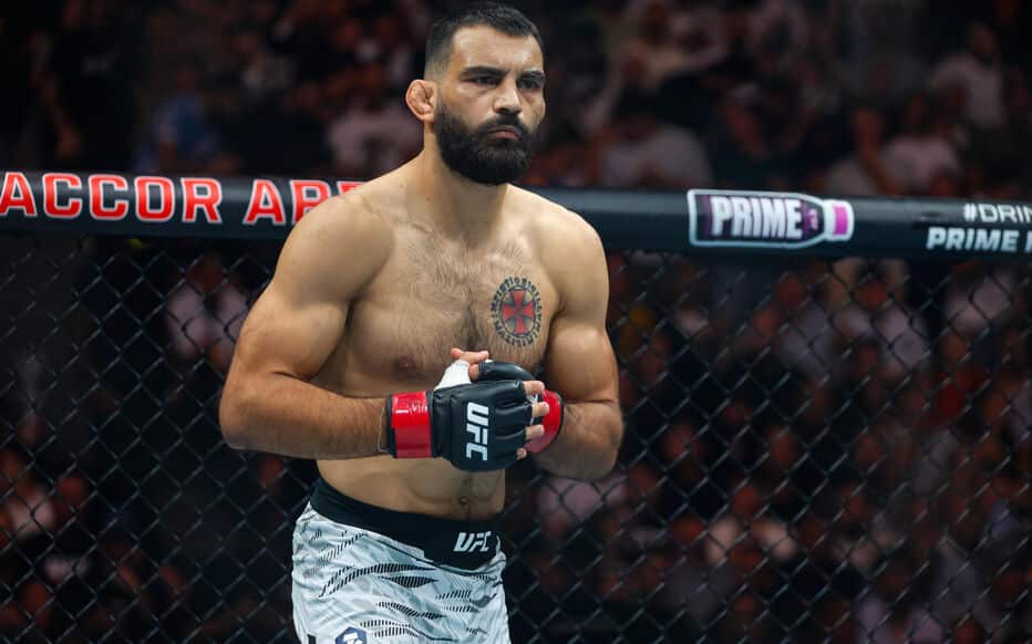 découvrez la fan-zone inédite au grand rex pour vivre en direct et en immersion le combat mma de benoît saint denis, une expérience unique pour tous les fans de sports de combat.