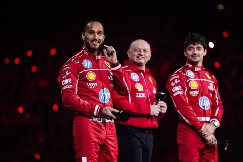 hamilton et leclerc rencontrent des difficultés lors des essais sur le circuit de são paulo avant le grand prix, essayant d'améliorer leurs performances sur la piste challengeante du samba.